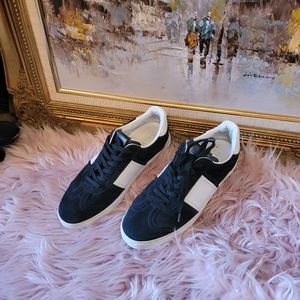 Valentino Garavani Rockstud Fly Crew Black Suede Low Top Sneakers Women